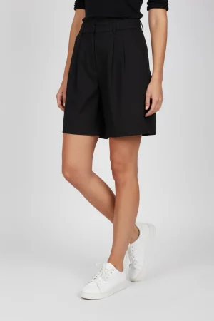 LADY'S LINEN SHORTS